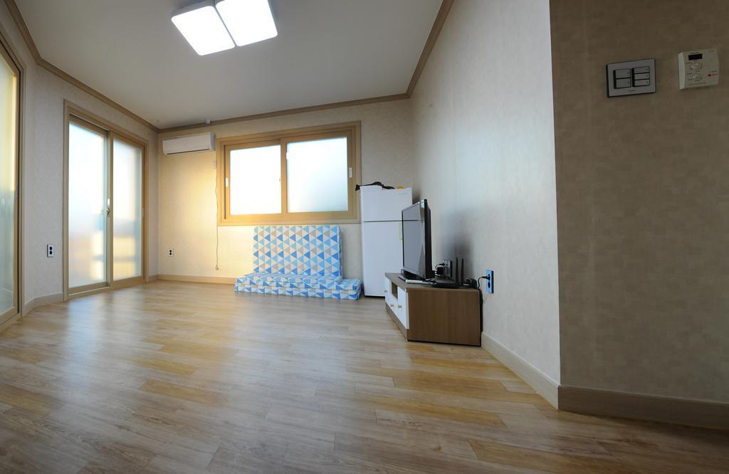 The 1St Andong Hostel Екстер'єр фото