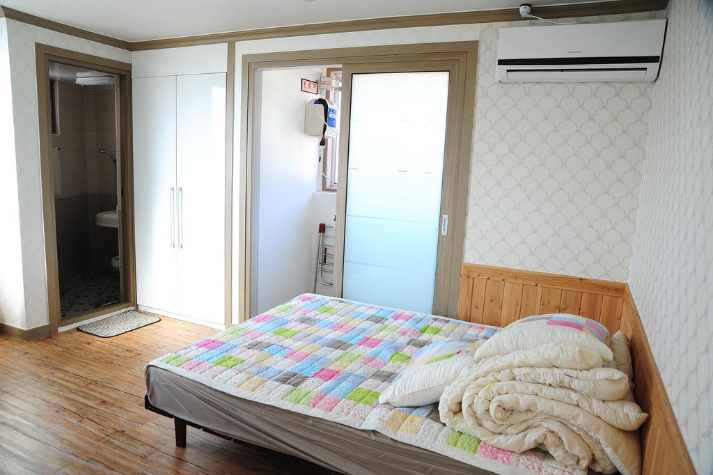 The 1St Andong Hostel Екстер'єр фото