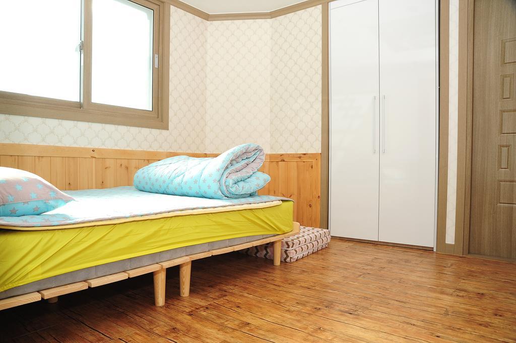 The 1St Andong Hostel Екстер'єр фото