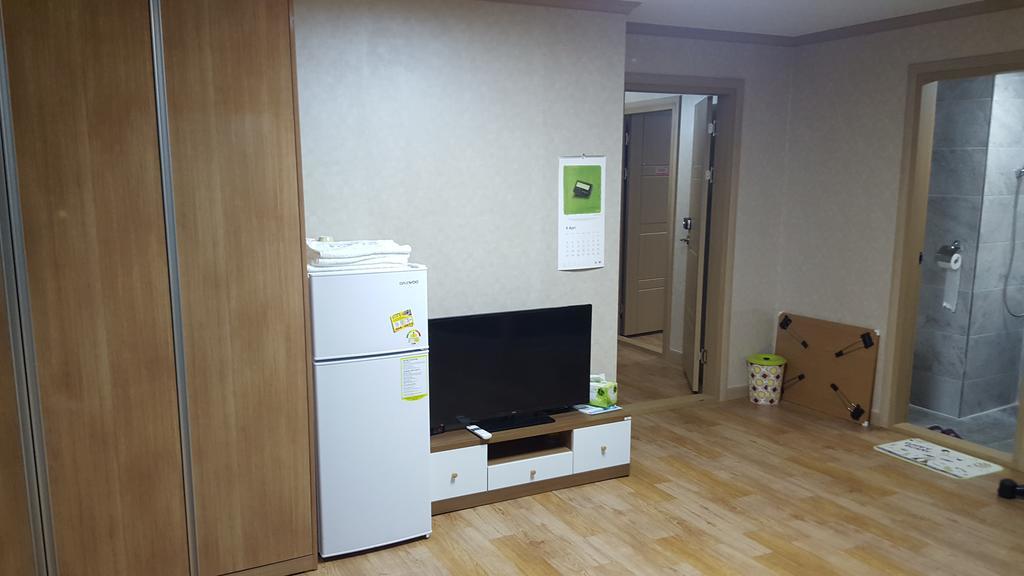 The 1St Andong Hostel Екстер'єр фото